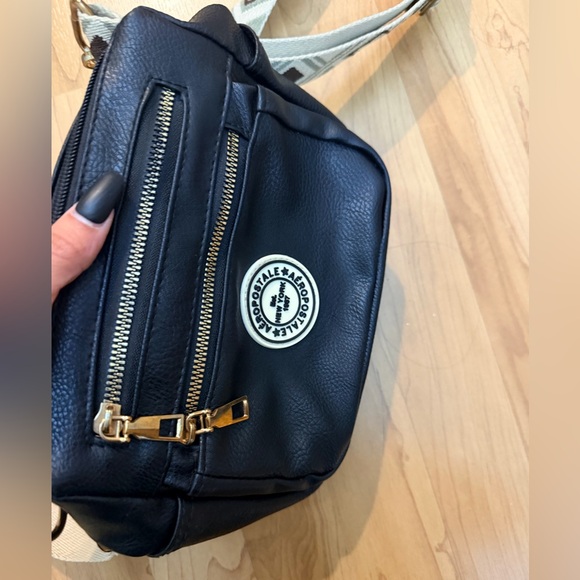 NWOT Aeropostale leather Black Crossbody Bag with Patterned Strap - Picture 4 of 7